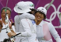 Южнокорейские лучницы выиграли золотые медали Олимпиады в командном первенстве