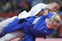 Французская дзюдоистка Декосс завоевала золото Олимпийских игр