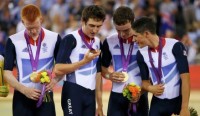 Британские велогонщики выиграли гонку преследования с рекордом мира