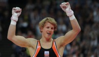 Гимнаст Зондерланд завоевал золото Игр в упражнении на перекладине