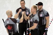 Канадские керлингисты в третий раз подряд завоевали золото ОИ