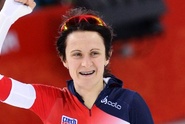 Чешская конькобежка Мартина Сабликова выиграла золото на дистанции 5000 м