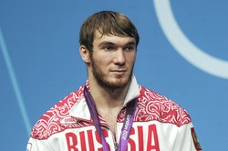 Положительная допинг-проба «Б» Аухадова может лишить российских штангистов права выступить в Рио-2016