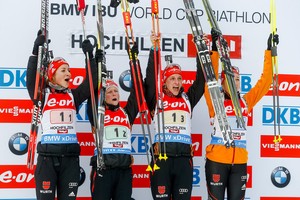 Немки победили в эстафете на этапе в Антхольце, россиянки — четвёртые