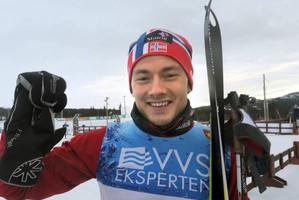 Норвежец Крог выиграл 15 км гонку на этапе КМ по лыжным гонкам в Эстерсунде