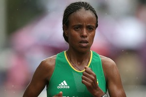 Эфиопка Маре Дибаба — победительница марафона на ЧМ в Пекине