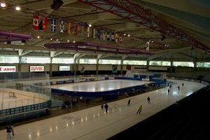 Быстрый лед: конькобежцы открывают сезон в Калгари, где стартует первый этап КМ