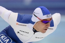 Россиянин Руслан Мурашов выиграл дистанцию 500 м на этапе Кубка мира в Херенвене
