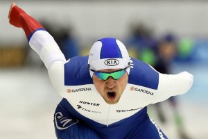 Конькобежец Дения Юсков — бронзовый призёр на второй «тысяче» на этапе Кубка мира в Эрфурте
