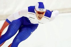 Конькобежец Виктор Муштаков — серебряный призёр этапа КМ в Томакомае на дистанции 500 м