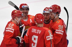 Сборная России по хоккею победой над шведами завершила групповой этап чемпионата мира