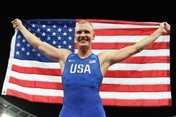 Американец Сэм Кендрикс завоевал золото чемпионата мира 2019 в прыжках с шестом