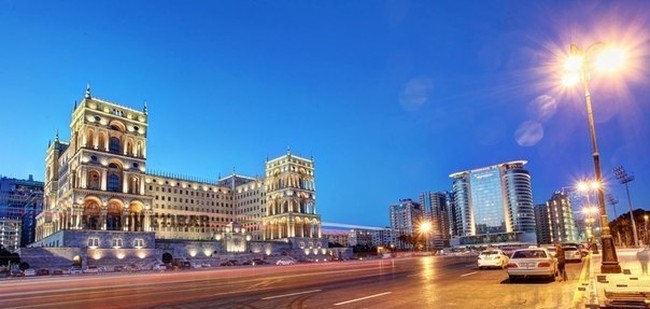 Баку 2015: «Площадь Свободы Азадлыг»