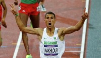 Алжирский легкоатлет Махлуфи победил на Олимпиаде в беге на 1500 м