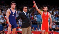 Джамал Отарсултанов выиграл золото Олимпиады в вольной борьбе