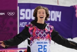 Юрий Подладчиков из Швейцарии – олимпийский чемпион по сноуборду в хаф-пайпе