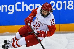 Российские хоккеистки вышли в полуфинал Олимпиады-2018, где сыграют с канадками