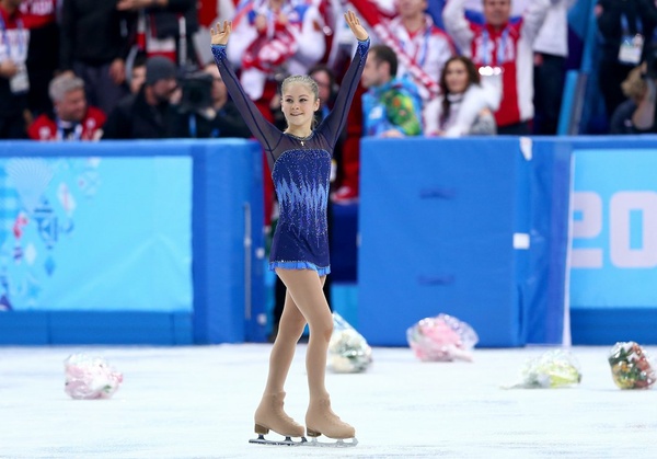 Сочи 2014: Юлия Липницкая представляла Россию в короткой и произвольной программе среди женщин в командном турнире фигуристов.