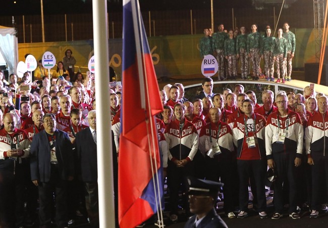 03–08–2016. Рио-де-Жанейро. Торжественная церемония подняти флага России в олимпийской деревне