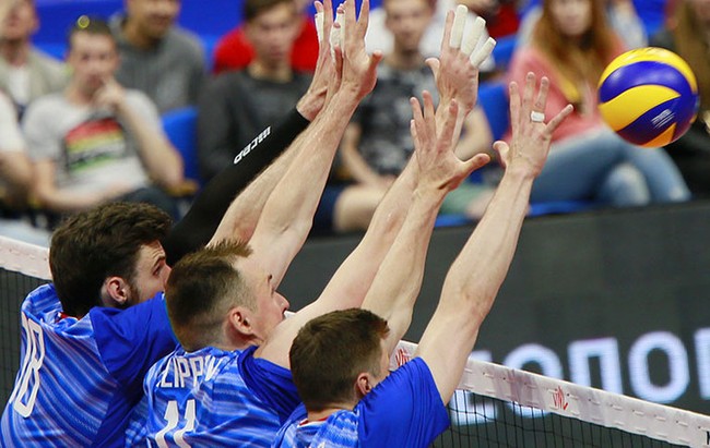 Российские волейболисты проиграли итальянцам, а гандболистки уступили голландкам в контрольных матчах перед ОИ