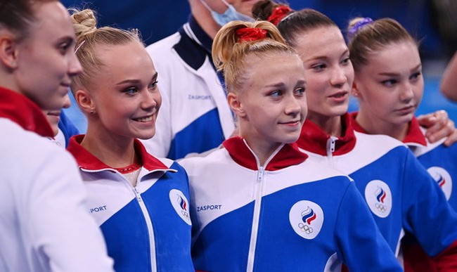 Российские гимнастки — Олимпийские чемпионки в командном многоборье