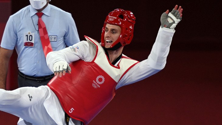Российский тхэквондист Владислав Ларин завоевал золото Олимпиады в весовой категории свыше 80 кг