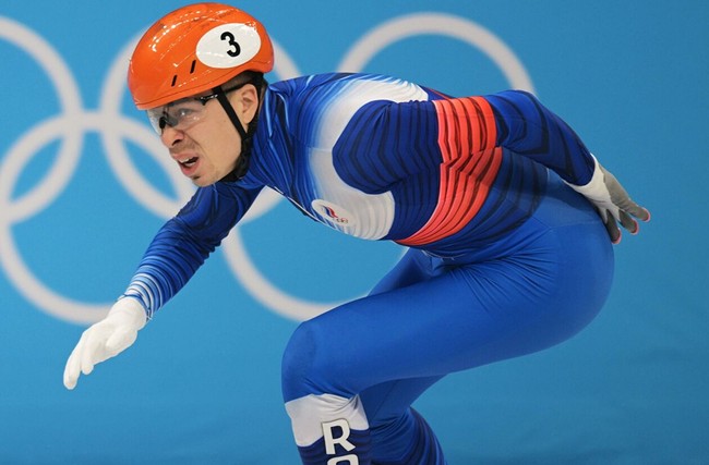 Российский шорт-трекист Семен Елистратов — бронзовый призёр Олимпиады-2022 на дистанции 1500 метров
