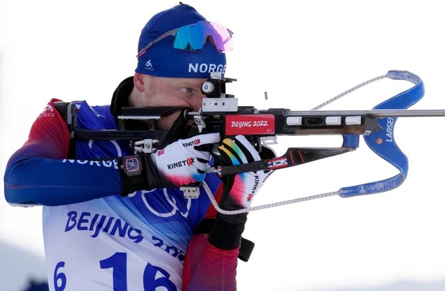 Норвежец Йоханнес Бё — чемпион Олимпийских игр в масс-старте, Логинов — лучший среди россиян
