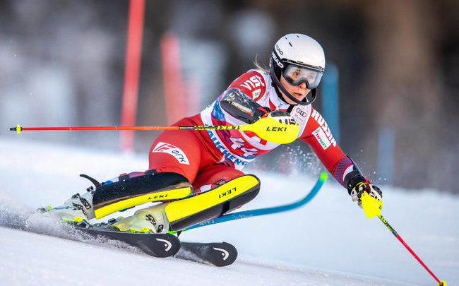 FIS предоставила российским горнолыжникам по одной мужской и женской олимпийской квоте