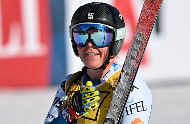 Американка Бризи Джонсон&nbsp;— олимпийская чемпионка 2026&nbsp;года в скоростном спуске, россиянка Плешкова&nbsp;— 22-ая