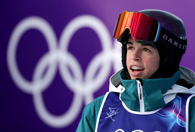 Фристайлистка Джакара Энтони из Австралии победила, а парном могуле на Олимпийских играх 2026 в Италии