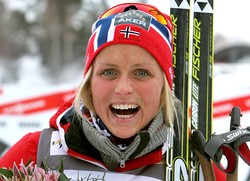 Норвежка Йохауг выиграла 5 км гонку на этапе в Лиллехаммере, Юлия Чекалёва - восьмая