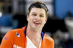 Голландский конькобежец Крамер выиграл 5000 метров на этапе Кубка мира в Калгари, Румянцев — восьмой