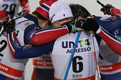 Норвежцы — победители эстафеты на этапе КМ по лыжным гонкам в Ульрисехамне, россияне — 7-ые