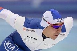 Российский конькобежец Руслан Мурашов выиграл дистанцию 500 м на этапе Кубка мира в Берлине
