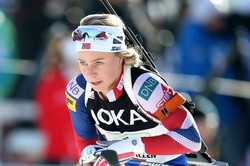 Норвежка Экхофф выиграла масс-старт на этапе КМ в Холменколлене, Акимова — 29-ая
