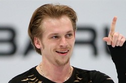 Российский фигурист Сергей Воронов выиграл короткую программу на японском этапе Гран-при
