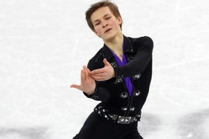 Михаил Коляда лидирует после короткой программы на чемпионате Европы в Минске, Самарин — второй