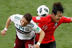 Мексиканские футболисты победили сборную Южной Кореи в матче группового этапа чемпионата мира 2018