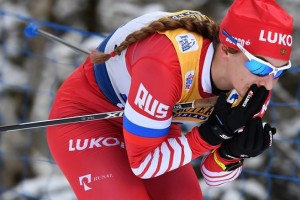 Лыжница Наталья Непряева — победительница гонки на 10 км свободным стилем на чемпионате России 2019