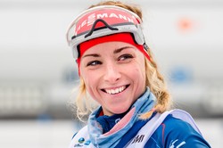 Чешка Давидова выиграла спринт на шестом этапе Кубка мира в Антхольце, Миронова — седьмая