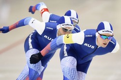 Российские конькобежцы завоевали бронзу в командной гонки преследования на этапе Кубка мира в Казахстане