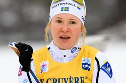 Шведская лыжница Сундлинг — победительница спринта на этапе Кубка мира в Куннеруде