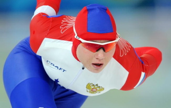 Конькобежцы Есин и Фаткулина — чемпионы России в спринтерском многоборье