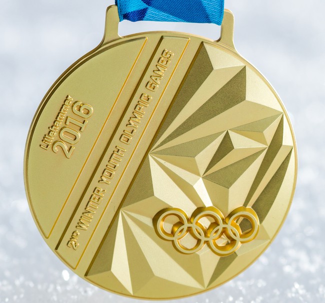 Золотая медаль зимних Юношеских Олимпийских игр 2016 в Лиллехаммере. Аверс (лицевая сторона)