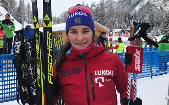 Лыжница Наталья Непряева — серебряный призёр гонки на 10 км классикой на этапе КМ в Лахти