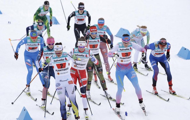 Российские лыжницы завоевали серебро в эстафете 4х5 км на этапе Кубка мира в Бейтостолене