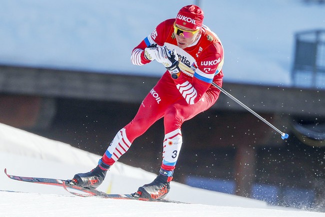 Российский лыжник Александр Большунов завоевал серебро в марафоне на чемпионате мира в Зеефельде