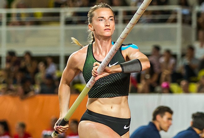Анжелика Сидорова — чемпионка мира в прыжках с шестом