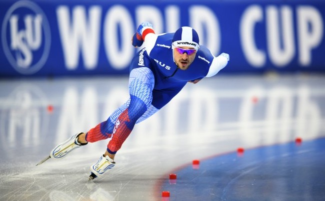 Российский конькобежец Денис Юсков — третий на дистанции 1500 метров на этапе Кубка мира в Польше